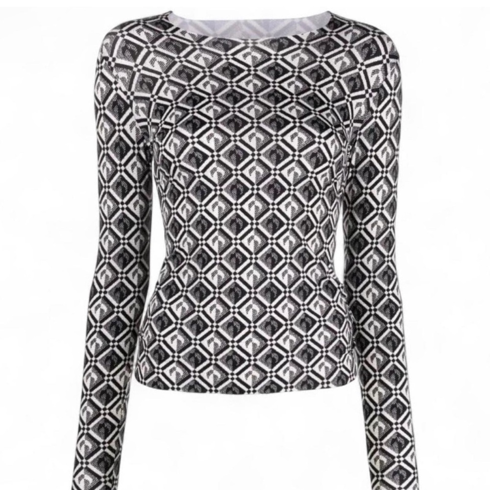 Marine Serré Geometric top